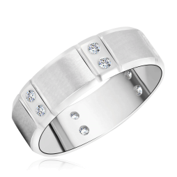 Обручальное кольцо из белого золота с бриллиантами |	 Материал:Золото Цвет:Белый Проба:585 Вставки:Бриллиант Примерный вес (г):6 Тематика:Обручальное