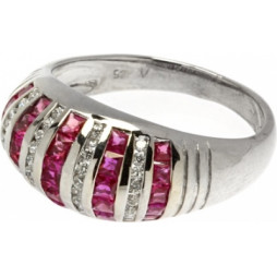 Кольцо с рубинами и фианитами из серебра | Материал:Серебро Вставки:Рубин, Фианит