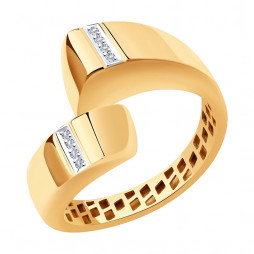Кольцо из золота с бриллиантами | Материал:Золото Цвет:Красный Проба:585 Для женщин Вставки:Бриллиант Бесцветный Примерный вес (г):2.85 Форма вставок:Круг